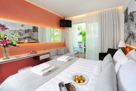 Atrium Ambiance - 17