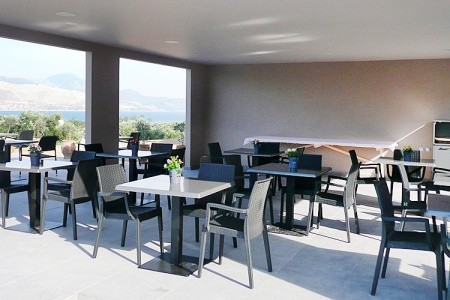 Grécko Kefalónia Phaedra Suites 4 dňový pobyt Raňajky Letecky Letisko: Praha June 2026 (14/06/26-17/06/26)