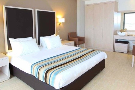 Levante Beach Resort - 9