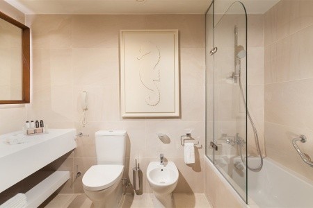 St. Raphael Resort - 14