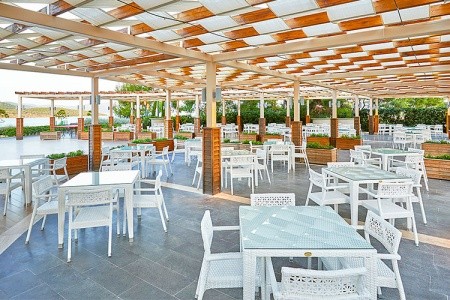 La Blanche Island - 14