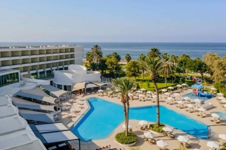 Kypr, Paphos, Louis Imperial Beach, za <span>64.918</span> Kč