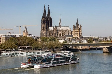 ROZKVETLÉ HOLANDSKO  země mlýnů, dřeváků a sýrů s návštěvou květinového parku KEUKENHOF - 10