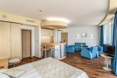 Bulharsko Slnečné Pobrežie Effect Grand Victoria 8 dňový pobyt Ultra All inclusive Letecky Letisko: Bratislava July 2026 (26/07/26- 2/08/26)