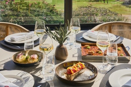 Kanárske ostrovy Tenerife Royal Hideaway Corales Villas 8 dňový pobyt Raňajky Letecky Letisko: Praha February 2026 (25/02/26- 4/03/26)