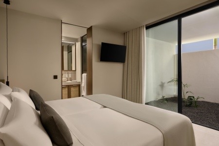 Kanárske ostrovy Tenerife Royal Hideaway Corales Villas 8 dňový pobyt Raňajky Letecky Letisko: Praha February 2026 (25/02/26- 4/03/26)