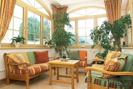 Familienhotel Berghof - 10