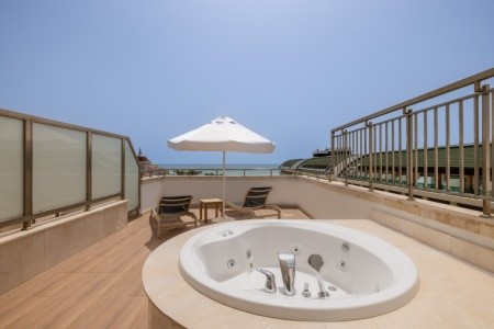 Crystal Waterworld Park Resort & Spa - 12