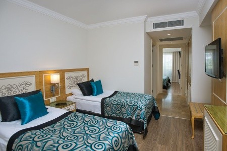 Crystal Waterworld Park Resort & Spa - 22