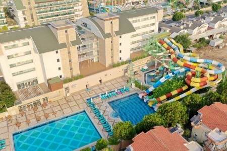 Crystal Waterworld Park Resort & Spa - 45