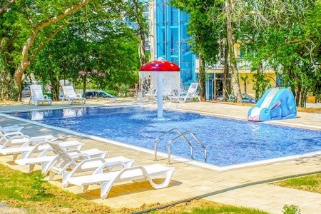 Bulharsko, Kiten, Queen Nelly Park, za <span>26.066</span> Kč