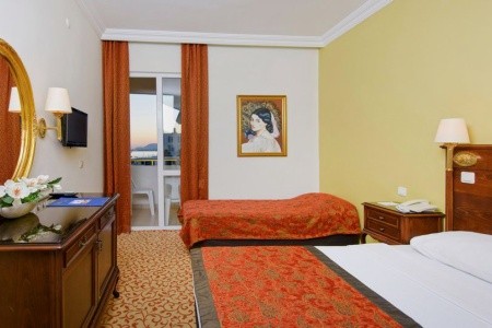 Antique Roman Palace - 5