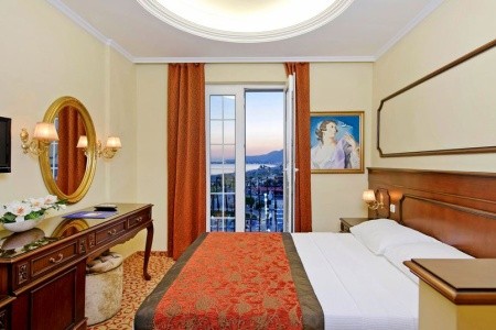 Antique Roman Palace - 6