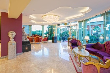 Antique Roman Palace - 10