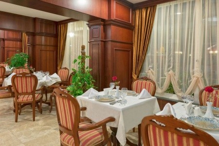 Antique Roman Palace - 13