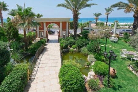 Antique Roman Palace - 21