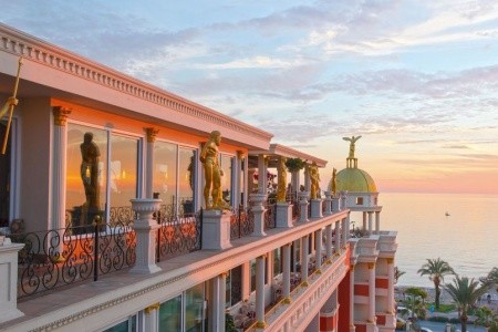 Antique Roman Palace - 24