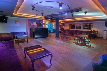 Antique Roman Palace - 27