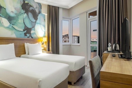 Turecko Antalya Wyndham Garden Lara (Ex.