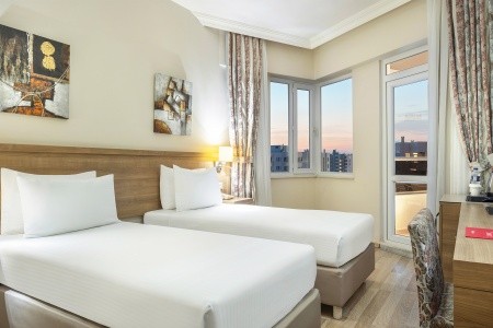 Ramada Resort By Wyndham Lara - 37