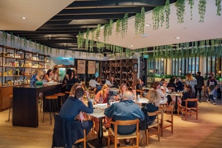 Spojené arabské emiráty Dubaj Ja Ocean View Hotel Jumeirah Beach 12 dňový pobyt Polpenzia Letecky Letisko: Praha March 2026 (12/03/26-23/03/26)