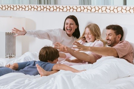 Spojené arabské emiráty Dubaj Ja Ocean View Hotel Jumeirah Beach 12 dňový pobyt Polpenzia Letecky Letisko: Praha March 2026 (12/03/26-23/03/26)