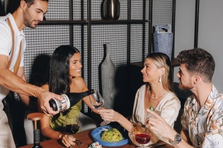 Spojené arabské emiráty Dubaj Ja Ocean View Hotel Jumeirah Beach 12 dňový pobyt Polpenzia Letecky Letisko: Praha March 2026 (12/03/26-23/03/26)