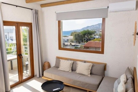 Okeanis Mystique South - 23