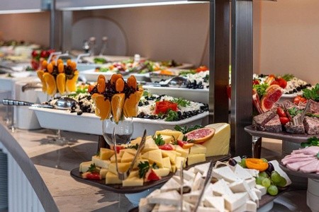 Zenith (Ex.marlin Beach) - 14