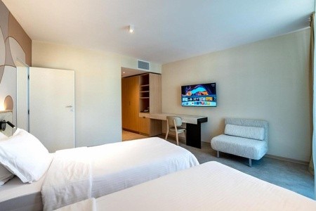 Zenith (Ex.marlin Beach) - 21