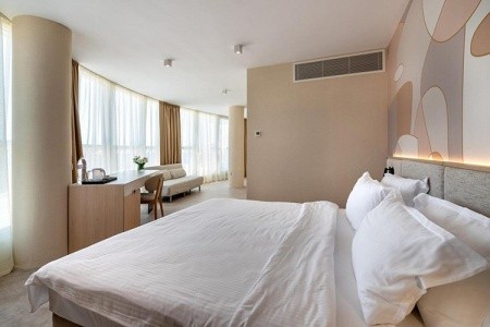 Zenith (Ex.marlin Beach) - 28