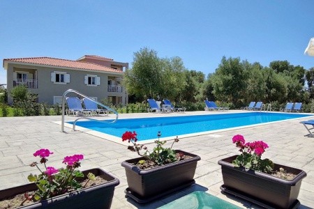 Casa De Rosa Studios & Apartments (Svoronata)