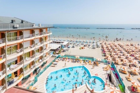 Adria Beach Club (Villamarina Di Cesenatico)