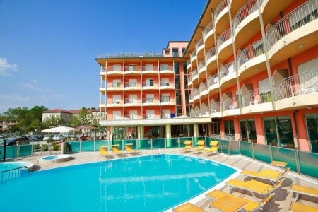 Adria Beach Club (Villamarina Di Cesenatico) - 4