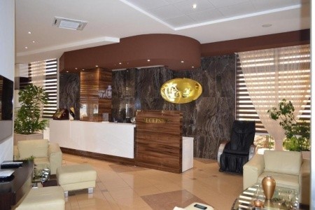 ALBÁNIE - ALBÁNSKÉ ALPY A MOŘE -  LETECKY - 13