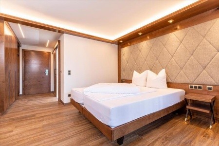 Fun + Spa-Hotel Strass - 10