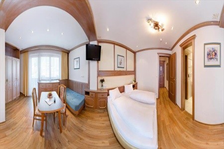 Fun + Spa-Hotel Strass - 19