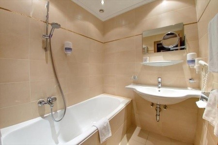 Fun + Spa-Hotel Strass - 20