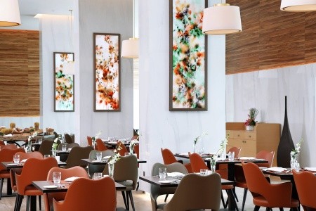 Spojené arabské emiráty Dubaj Grand Cosmopolitan 8 dňový pobyt Raňajky Letecky Letisko: Praha September 2026 ( 7/09/26-14/09/26)