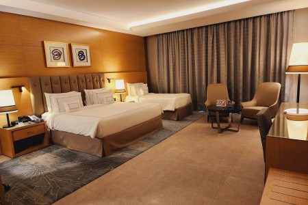 Spojené arabské emiráty Dubaj Grand Cosmopolitan 8 dňový pobyt Raňajky Letecky Letisko: Praha September 2026 ( 7/09/26-14/09/26)