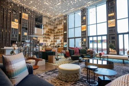 Spojené arabské emiráty Dubaj Hyatt Centric Jumeirah Dubai 9 dňový pobyt Raňajky Letecky Letisko: Praha July 2026 ( 7/07/26-15/07/26)