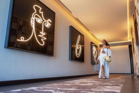 Spojené arabské emiráty Dubaj Hyatt Centric Jumeirah Dubai 9 dňový pobyt Raňajky Letecky Letisko: Praha July 2026 ( 7/07/26-15/07/26)