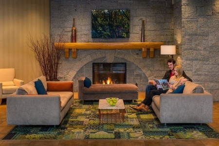 Crystal Lodge Hotel Whistler - 5