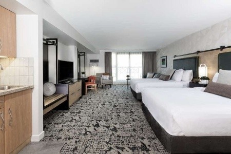 Crystal Lodge Hotel Whistler - 7