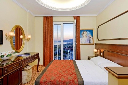 Antique Roman Palace - 8