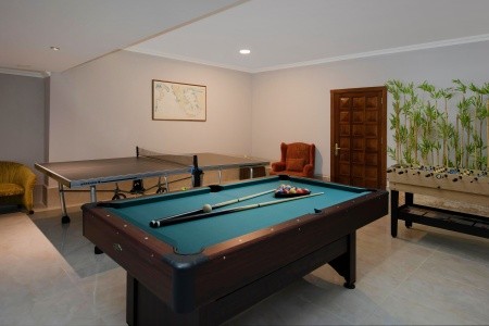 Antique Roman Palace - 11