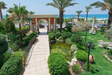 Antique Roman Palace - 12