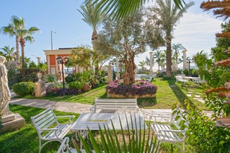 Antique Roman Palace - 13