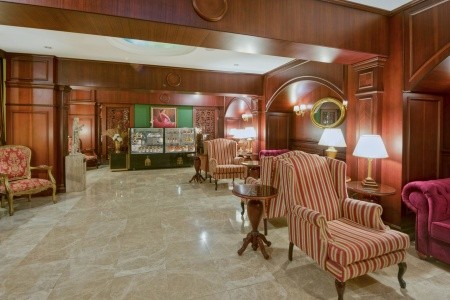 Antique Roman Palace - 16