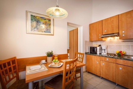 Amarin Apartments - 9